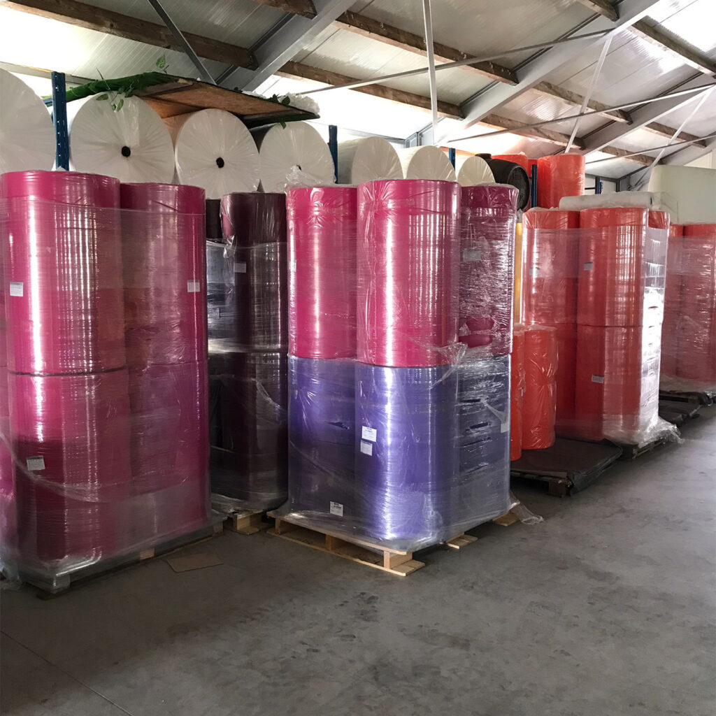 Firma-pungi-din-spunbond